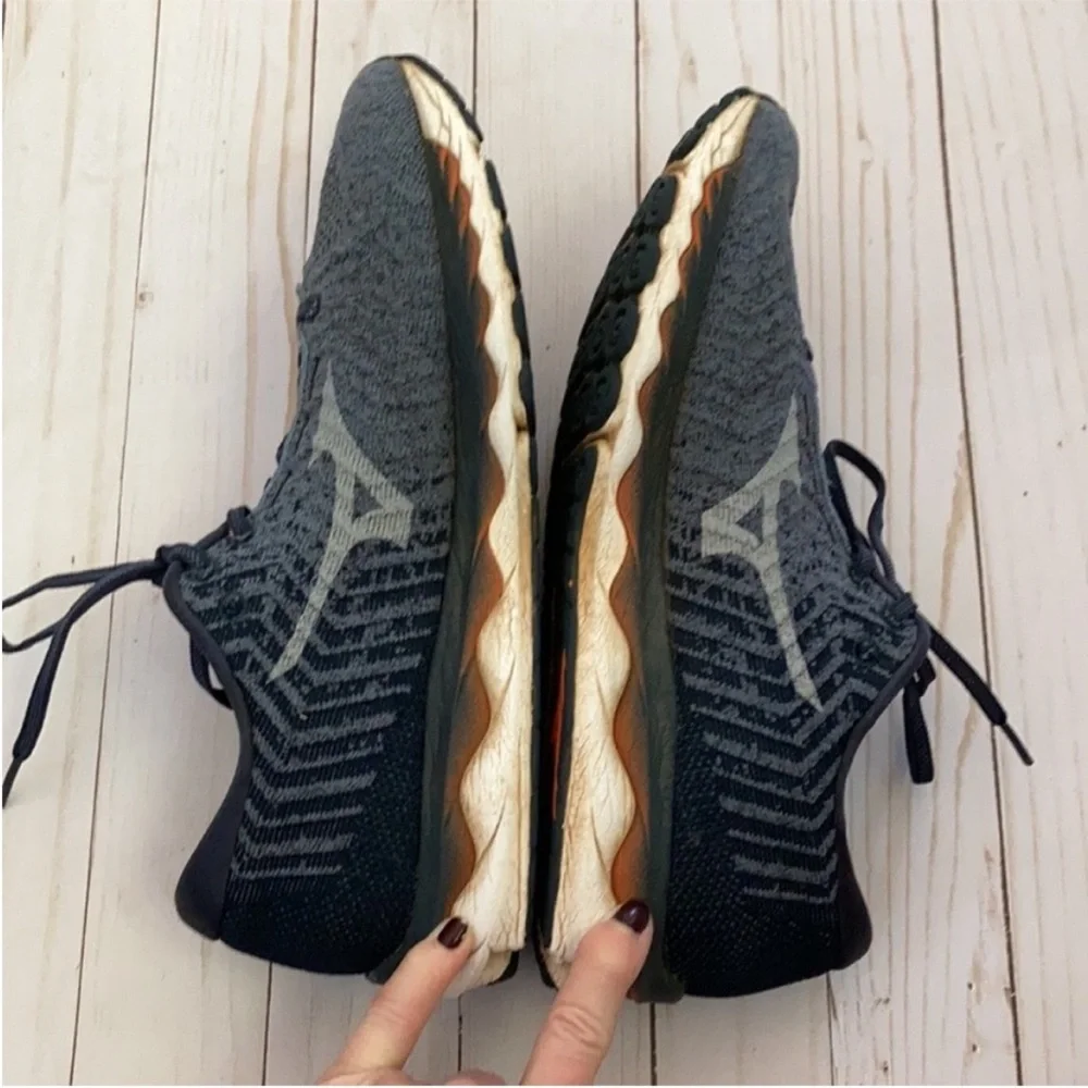 Men’s Mizuno Wave Sky Waveknit 3 Running Shoes - Picture 3 of 10